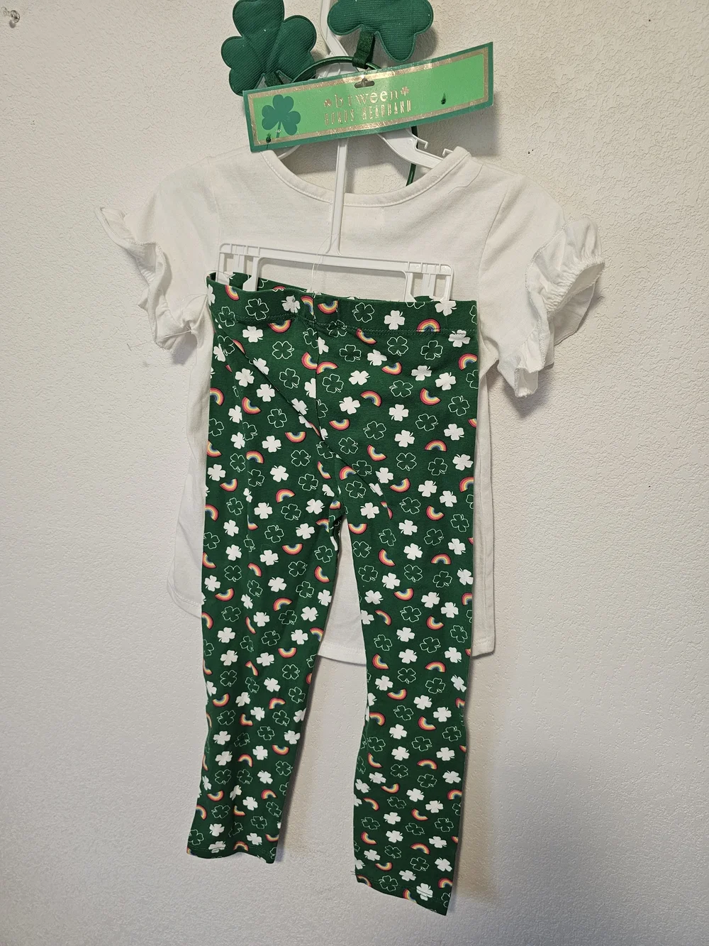 Btween Luckiest Girl in the World Tee & Shamrock Leggings Set Size 5